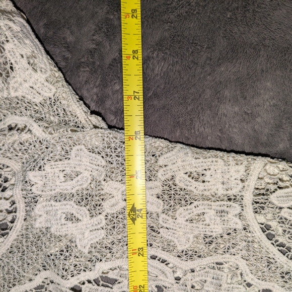 Paparazzi Elegant Lace Cardigan - Cream - Picture 4 of 4